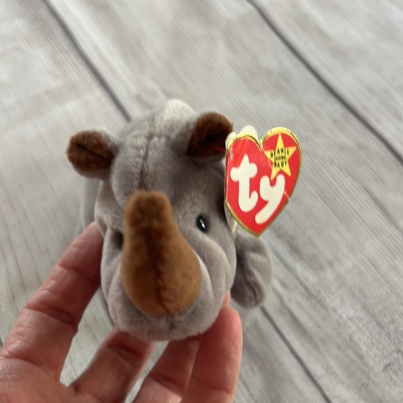 ⭐️HP!⭐️ NWT Ty Beanie Baby “Spike”‘ the rhino. PVC roller filling. 1996. - Picture 6 of 13